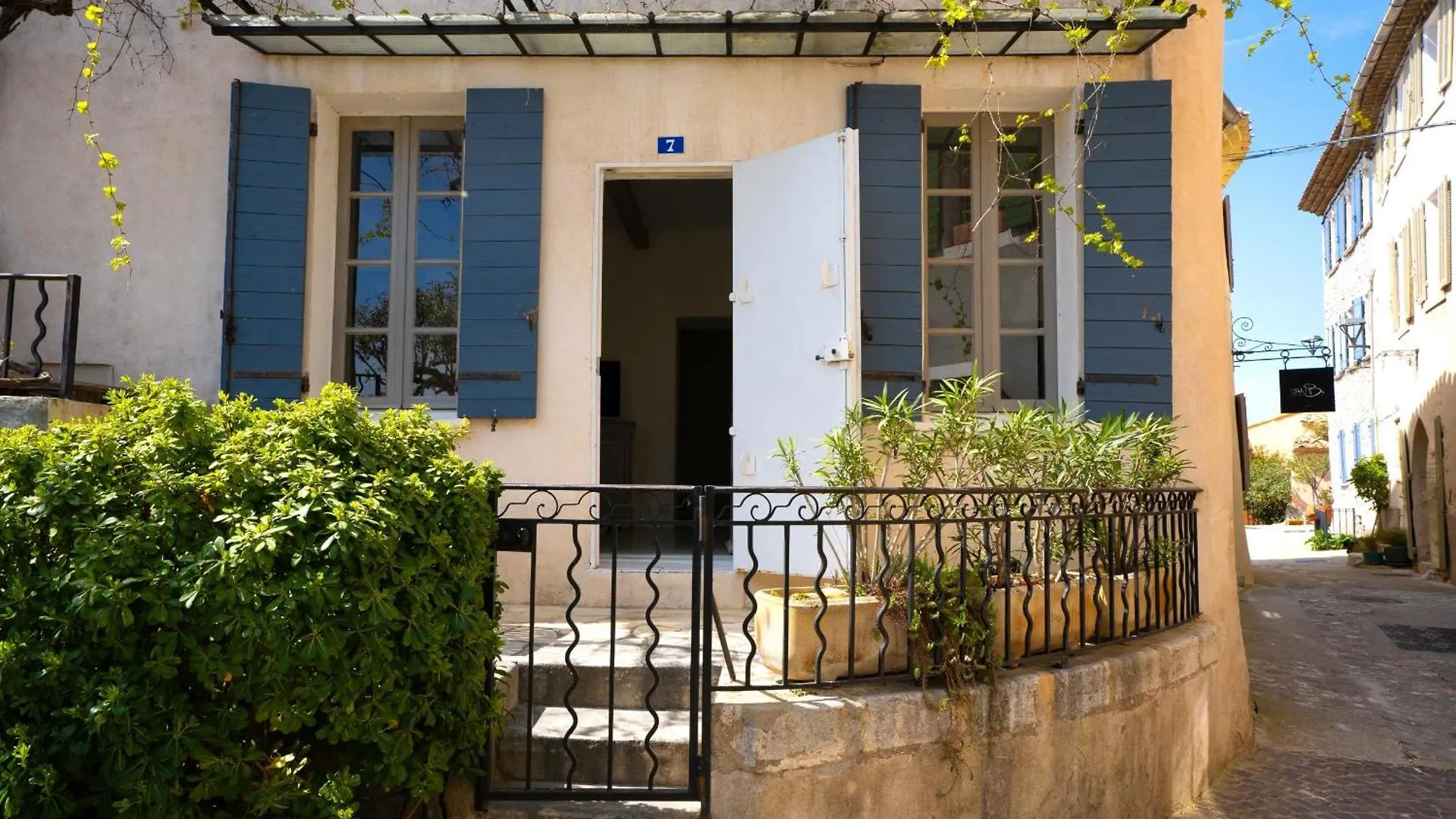 L'Oustaou De Ventabren Village Square Holiday home