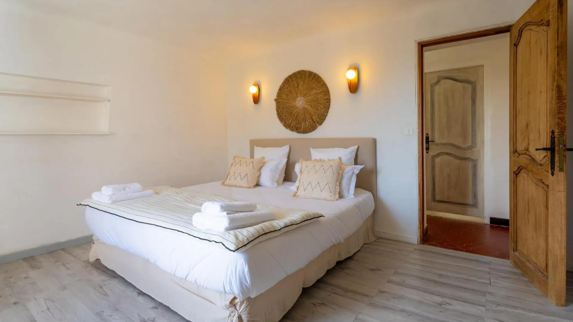 Holiday home L'Oustaou De Ventabren Village Square France