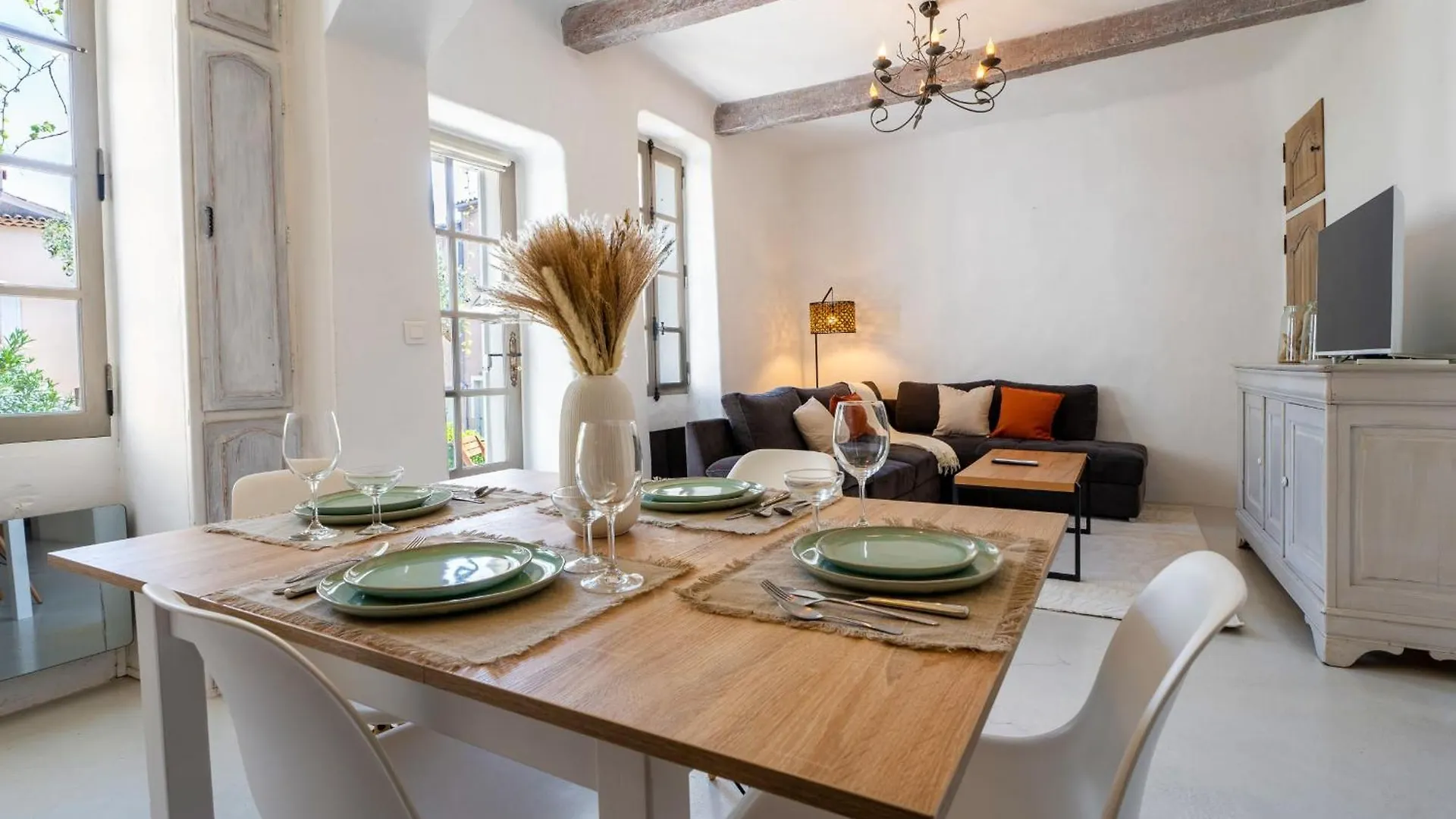L'Oustaou De Ventabren Village Square Holiday home