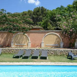 La Tour- Pigeonnier Provençal Hébergement de vacances